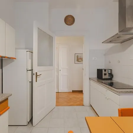 Apartment Fast Fibra Wifi & Netflix Galileo Galilei Trieste